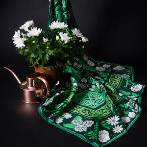 Vita's White Garden Scarf