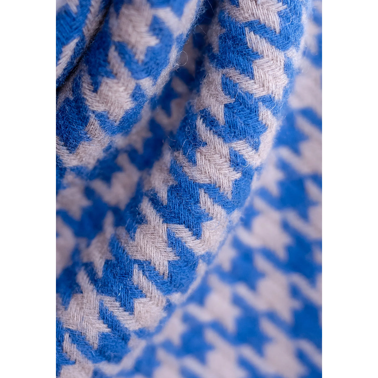 Close up of the Slate Houndstooth Lambswool Scarf