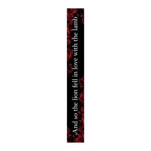 Decorative sprayed edge with text and red floral design on a white background