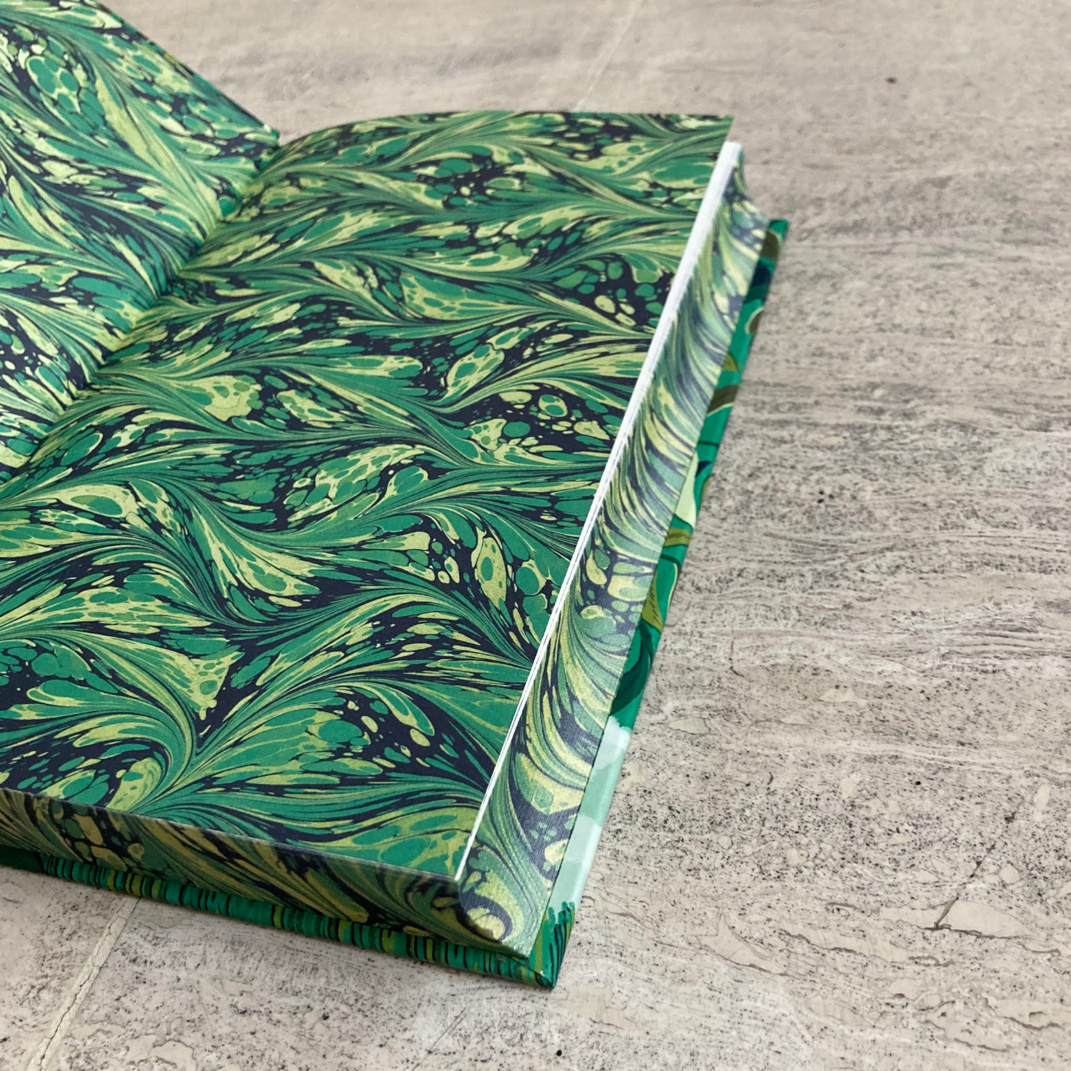 Anne of Green Gables (Marbled, Sprayed Edge Edition)