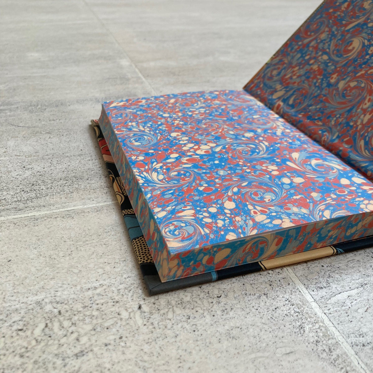 Mrs Dalloway (Marbled, Sprayed Edge)