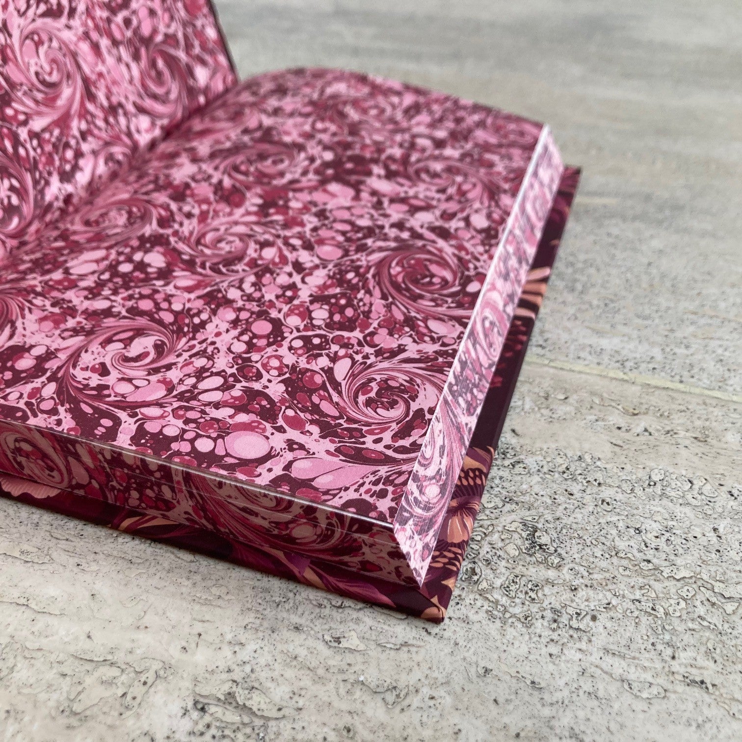 
Sonnets (Marbled, Sprayed Edge Edition)