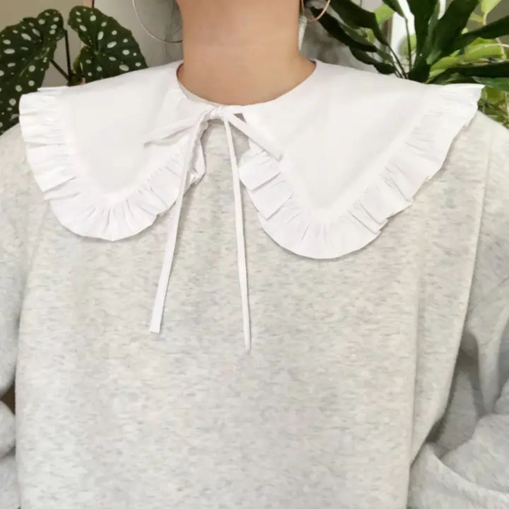 White Frill Detachable Collar with jumper