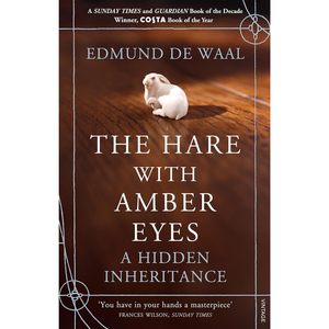 The Hare With Amber Eyes: The Sunday Times bestselling biography, winner of the Costa Book of the Year award Paperback – 27 Jan. 2011
by Edmund de Waal (Author)